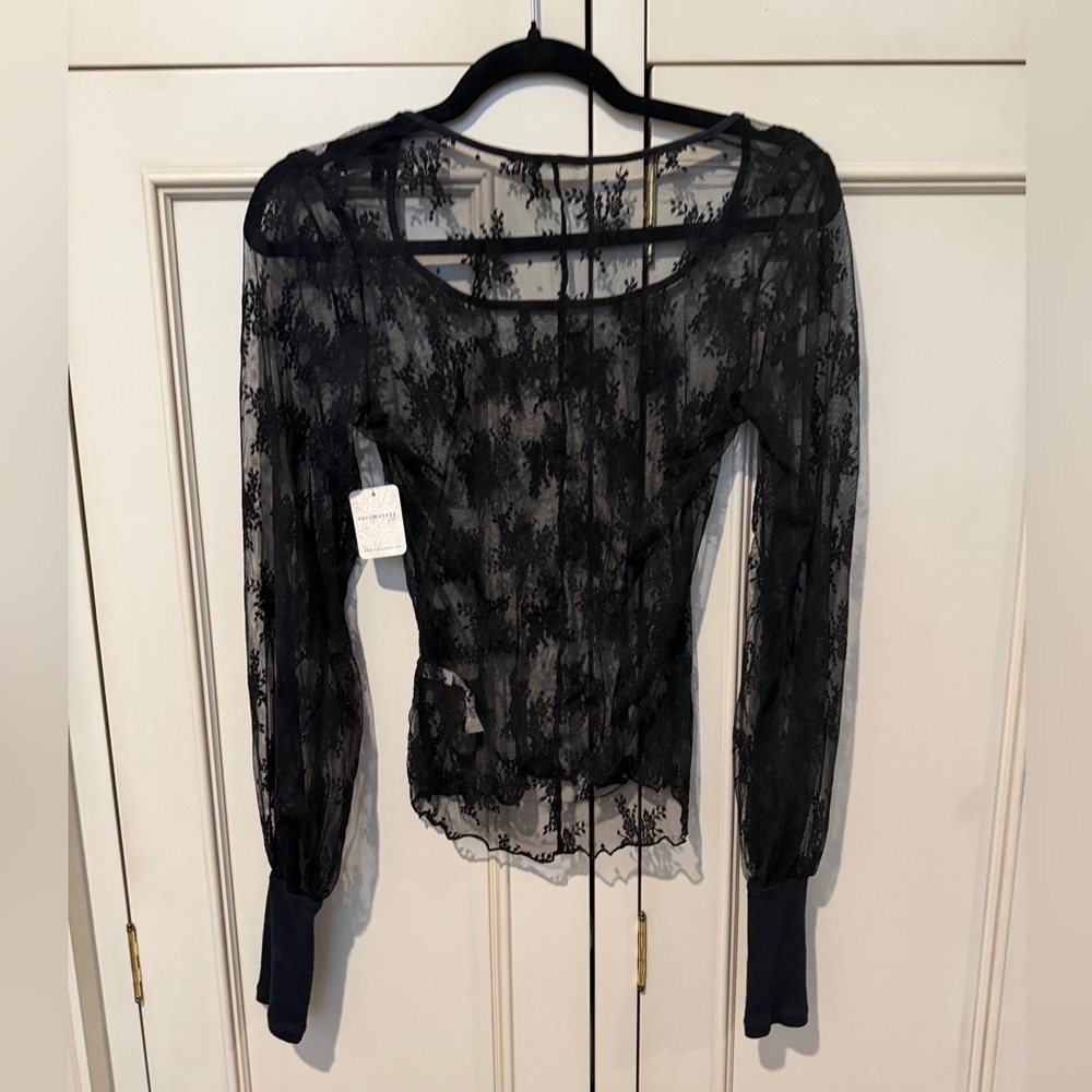 Free People Black Lace Long Sleeve top. NWT Size Medium. - Picture 2 of 7